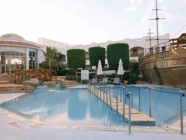 Ivy Cryene Island & Aqua Park Szálloda Sarm es-Sejk